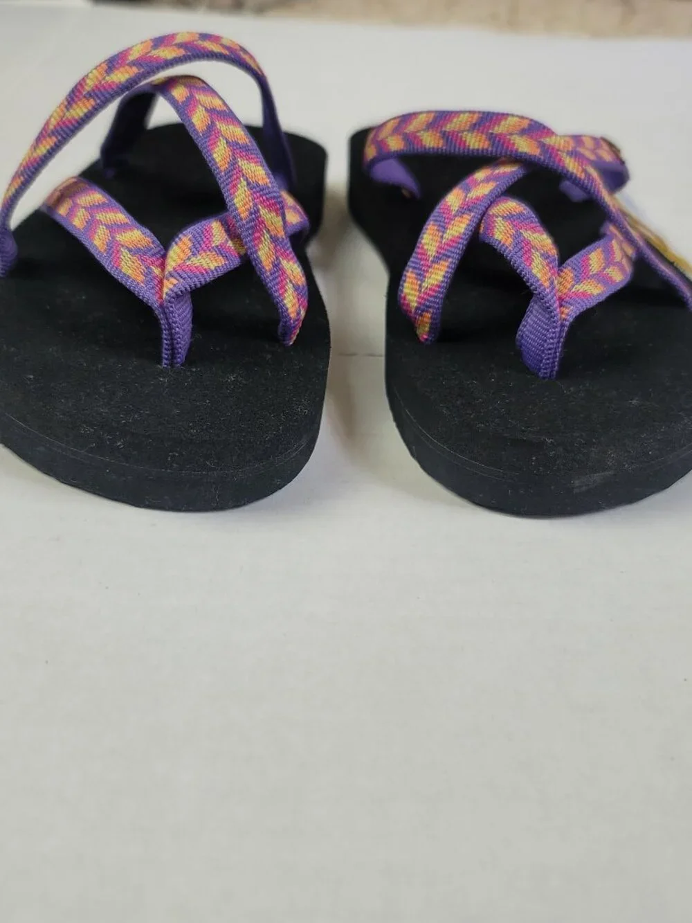 NWT Teva Kids Olowahu Flip Flops Size 1 Purple Multi Sport Sandals Comfort